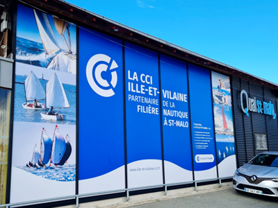 communication_vitrine_route_du_rhum_saint_malo Graphiste pour la CCI 35 - Communication de la route du Rhum à Saint-Malo